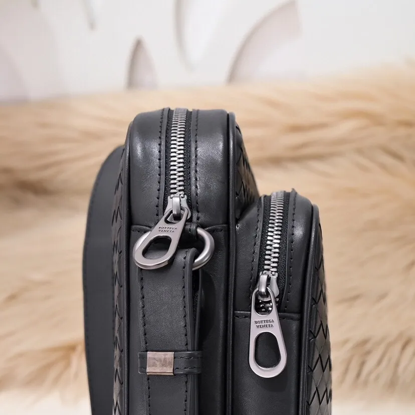 All categories 💚 Top version men’s bags 💚 BV 2024 new BV crossbody bag